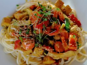 Kammut-Spaghetti mit tempeh